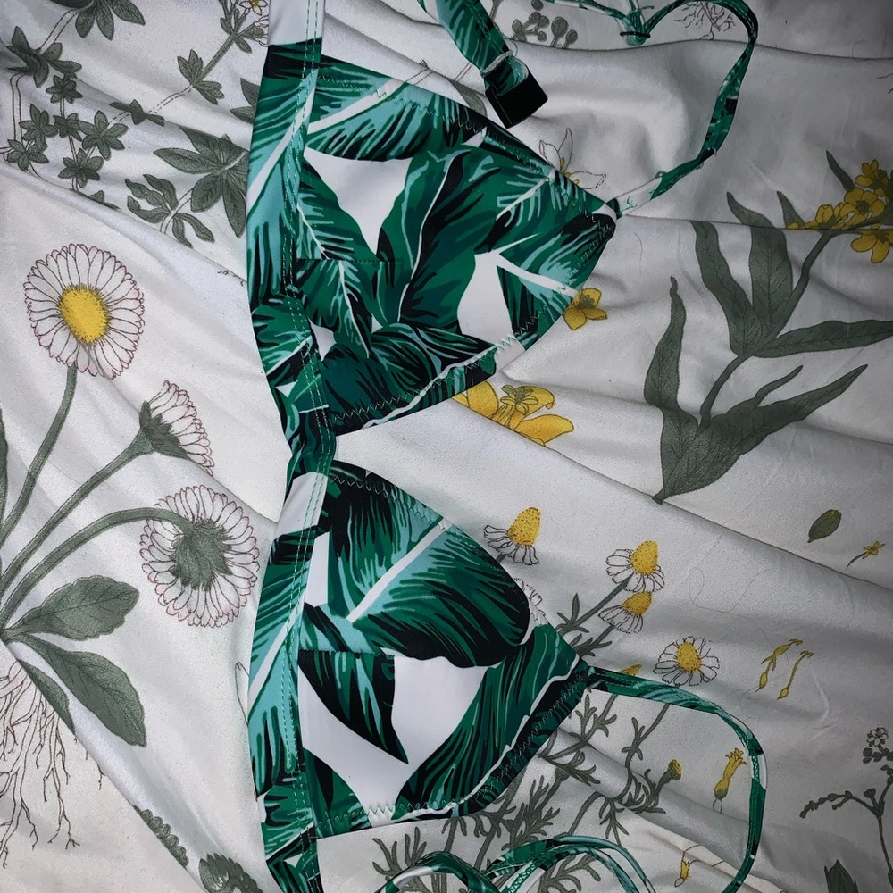 Palm bikini top